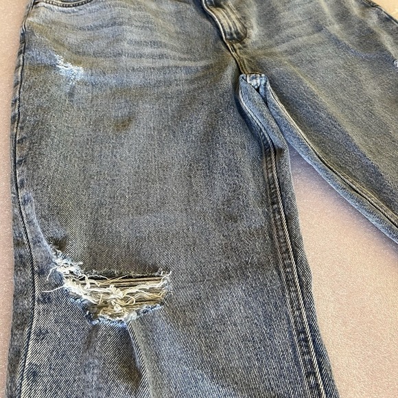 Wrangler High Rise Rodeo Straight Crop Distressed Denim Women's 14/32 NWT - Picture 3 of 9